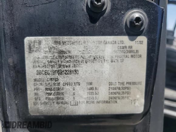 ✅ 2003 Chevrolet Silverado 1500 LS • VIN: 2GCEC19X631228130 • Lot: 63484145. Wystawiony na Copart z przebiegiem 182 988 mil. Bezpłatny archiwum sprzedaży aukcyjnych z USA i szczegółowy raport historii pojazdu na DreamBid. Zdjęcie 12.