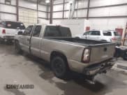 ✅ 2000 GMC Sierra 1500 SLE • VIN: 2GTEC19T3Y1302186 • Lot: 43560936. Wystawiony na IAAI z przebiegiem Nie podano. Bezpłatny archiwum sprzedaży aukcyjnych z USA i szczegółowy raport historii pojazdu na DreamBid. Zdjęcie 3.