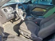 ✅ 2014 Ford Mustang V6 • VIN: 1ZVBP8AM7E5324297 • Лот: 94642565. Опубликован ранее на Copart с пробегом 129 204 миль. Бесплатный доступ к архиву аукционных продаж из США и подробный отчёт об истории автомобиля на DreamBid. Изображение 7.