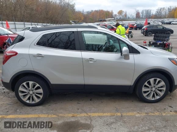 ✅ 2019 Buick Encore Preferred • VIN: KL4CJASB8KB706780 • Lot: 43600818. Wystawiony na IAAI z przebiegiem 45 891 mil. Bezpłatny archiwum sprzedaży aukcyjnych z USA i szczegółowy raport historii pojazdu na DreamBid. Zdjęcie 13.