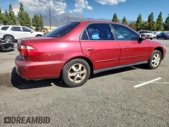 ✅ 2000 Honda Accord SE • VIN: JHMCG6696YC019176 • Lot: 80961655. Listed on Copart with 140,374 mi. Free auction sales archive from the USA and detailed vehicle history report at DreamBid. Image 3.