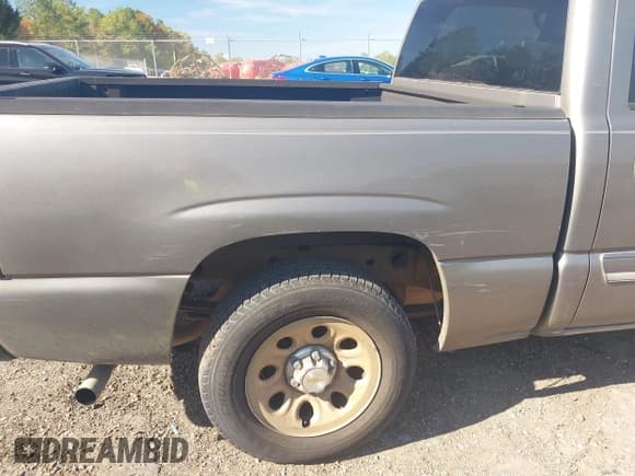 ✅ 2006 Chevrolet Silverado 1500 LS • VIN: 2GCEC13V361353131 • Lot: 43638804. Listed on IAAI with 226,092 mi. Free auction sales archive from the USA and detailed vehicle history report at DreamBid. Image 12.