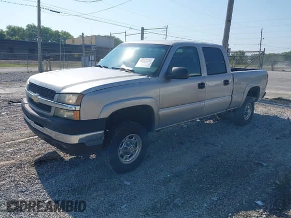 ✅ 2004 Chevrolet Silverado 2500HD LS • VIN: 1GCHC23U94F182997 • Лот: 42682053. Опубликован ранее на IAAI с пробегом 227 282 миль. Бесплатный доступ к архиву аукционных продаж из США и подробный отчёт об истории автомобиля на DreamBid. Изображение 17.