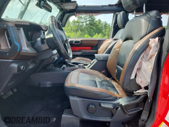 ✅ 2021 Ford Bronco • VIN: 1FMDE5AP7MLA61681 • Лот: 66438705. Опубликован ранее на Copart с пробегом 51 179 миль. Бесплатный доступ к архиву аукционных продаж из США и подробный отчёт об истории автомобиля на DreamBid. Изображение 7.