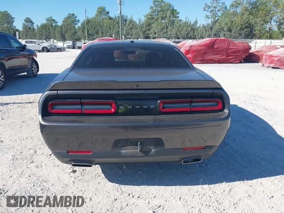✅ 2022 Dodge Challenger GT • VIN: 2C3CDZJG2NH230065 • Lot: 43441823. Wystawiony na IAAI z przebiegiem 64 430 mil. Bezpłatny archiwum sprzedaży aukcyjnych z USA i szczegółowy raport historii pojazdu na DreamBid. Zdjęcie 16.