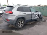 ✅ 2014 Jeep Cherokee Trailhawk • VIN: 1C4PJMBS3EW256042 • Lot: 41806927. Wystawiony na IAAI z przebiegiem 100 840 mil. Bezpłatny archiwum sprzedaży aukcyjnych z USA i szczegółowy raport historii pojazdu na DreamBid. Zdjęcie 4.