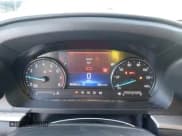 ✅ 2020 Ford Explorer XLT • VIN: 1FMSK7DH9LGB15277 • Lot: 43677993. Wystawiony na IAAI z przebiegiem 98 285 mil. Bezpłatny archiwum sprzedaży aukcyjnych z USA i szczegółowy raport historii pojazdu na DreamBid. Zdjęcie 7.