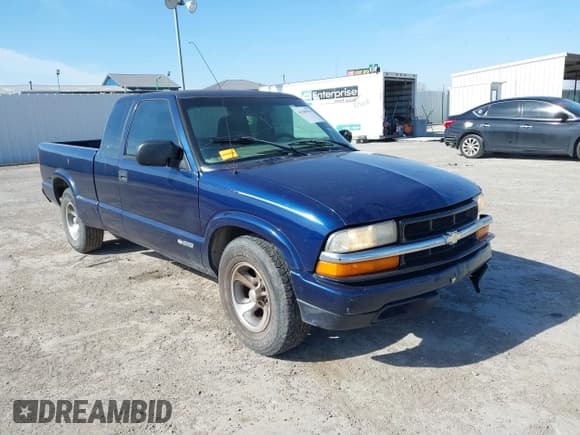 ✅ 2001 Chevrolet S-10 LS • VIN: 1GCCS19WX18121318 • Лот: 41389954. Опубликован ранее на IAAI с пробегом 248 757 миль. Бесплатный доступ к архиву аукционных продаж из США и подробный отчёт об истории автомобиля на DreamBid. Изображение 1.