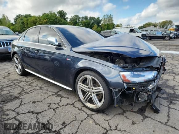 ✅ 2013 Audi S4 Premium Plus • VIN: WAUBGAFL8DA134151 • Лот: 70975625. Опубликован ранее на Copart с пробегом 95 883 миль. Бесплатный доступ к архиву аукционных продаж из США и подробный отчёт об истории автомобиля на DreamBid. Изображение 4.