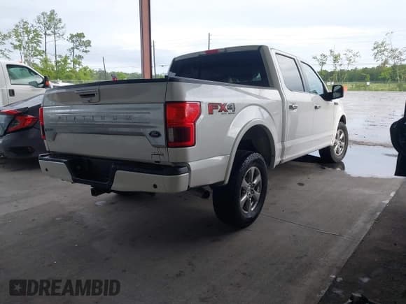 ✅ 2019 Ford F-150 XL • VIN: 1FTEW1E43KFA95885 • Lot: 42426558. Wystawiony na IAAI z przebiegiem 122 980 mil. Bezpłatny archiwum sprzedaży aukcyjnych z USA i szczegółowy raport historii pojazdu na DreamBid. Zdjęcie 4.