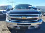 ✅ 2013 Chevrolet Silverado 1500 LS • VIN: 1GCRKREA3DZ142805 • Lot: 43414915. Wystawiony na IAAI z przebiegiem 130 868 mil. Bezpłatny archiwum sprzedaży aukcyjnych z USA i szczegółowy raport historii pojazdu na DreamBid. Zdjęcie 12.