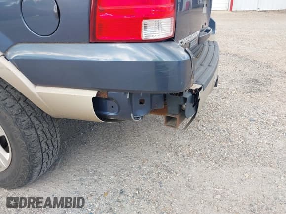 ✅ 2006 Ford Expedition Eddie Bauer • VIN: 1FMPU175X6LA88911 • Lot: 43396224. Wystawiony na IAAI z przebiegiem 256 105 mil. Bezpłatny archiwum sprzedaży aukcyjnych z USA i szczegółowy raport historii pojazdu na DreamBid. Zdjęcie 13.