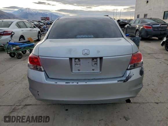 ✅ 2009 Honda Accord LX • VIN: 1HGCP26309A148762 • Лот: 93998945. Опубликован ранее на Copart с пробегом 211 899 миль. Бесплатный доступ к архиву аукционных продаж из США и подробный отчёт об истории автомобиля на DreamBid. Изображение 6.
