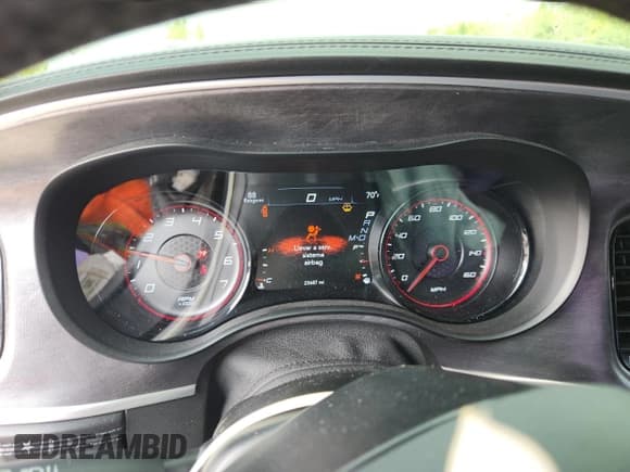 ✅ 2021 Dodge Charger R/T • VIN: 2C3CDXCT0MH681945 • Lot: 81788405. Wystawiony na Copart z przebiegiem 23 687 mil. Bezpłatny archiwum sprzedaży aukcyjnych z USA i szczegółowy raport historii pojazdu na DreamBid. Zdjęcie 9.