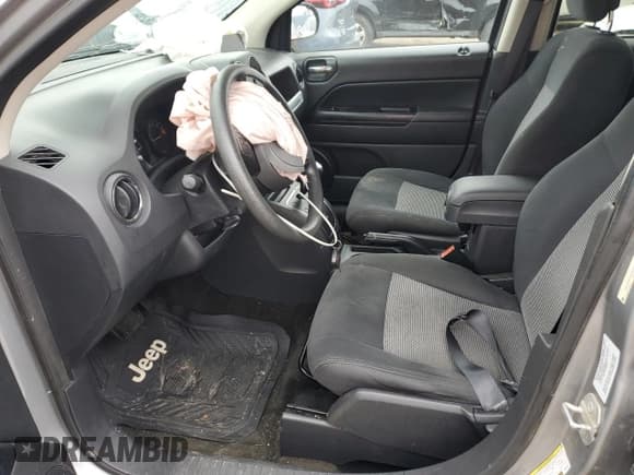 ✅ 2016 Jeep Compass Sport • VIN: 1C4NJDBB4GD646511 • Lot: 73391514. Wystawiony na Copart z przebiegiem 137 096 mil. Bezpłatny archiwum sprzedaży aukcyjnych z USA i szczegółowy raport historii pojazdu na DreamBid. Zdjęcie 7.