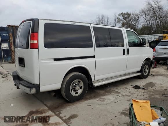 ✅ 2012 Chevrolet Express Passenger 1LT • VIN: 1GAZGYFG4C1131672 • Lot: 78030494. Wystawiony na Copart z przebiegiem 172 568 mil. Bezpłatny archiwum sprzedaży aukcyjnych z USA i szczegółowy raport historii pojazdu na DreamBid. Zdjęcie 3.