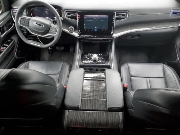 ✅ 2022 Jeep Wagoneer Series III • VIN: 1C4SJVDT9NS227528 • Lot: 85126215. Listed on Copart with 49,648 mi. Free auction sales archive from the USA and detailed vehicle history report at DreamBid. Image 8.