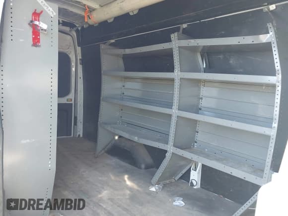 ✅ 2019 Ford Transit • VIN: 1FTBW3XG9KKA06558 • Лот: 43307440. Опубликован ранее на IAAI с пробегом 141 188 миль. Бесплатный доступ к архиву аукционных продаж из США и подробный отчёт об истории автомобиля на DreamBid. Изображение 8.