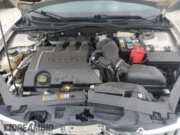 ✅ 2010 Lincoln MKZ • VIN: 3LNHL2GC5AR640417 • Lot: 87050475. Listed on Copart with 147,605 mi. Free auction sales archive from the USA and detailed vehicle history report at DreamBid. Image 11.