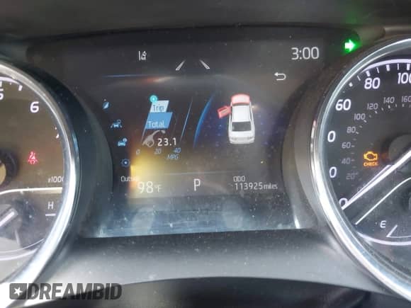 2020 Toyota Camry SE with VIN 4T1G11BK3LU007582, listed as a IAAI auction lot 42414113 with 113,925 mi miles and . Bid and sale history available at DreamBid. Image 15.