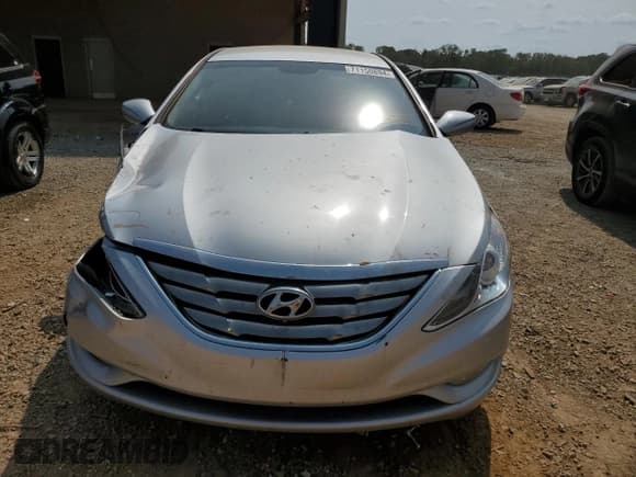 ✅ 2011 Hyundai Sonata SE • VIN: 5NPEC4AC0BH199750 • Lot: 71150894. Listed on Copart with 72,150 mi. Free auction sales archive from the USA and detailed vehicle history report at DreamBid. Image 5.