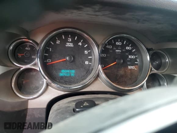 ✅ 2008 Chevrolet Silverado 2500HD Work Truck • VIN: 1GCHC29K48E217723 • Lot: 64995835. Wystawiony na Copart z przebiegiem 267 605 mil. Bezpłatny archiwum sprzedaży aukcyjnych z USA i szczegółowy raport historii pojazdu na DreamBid. Zdjęcie 9.