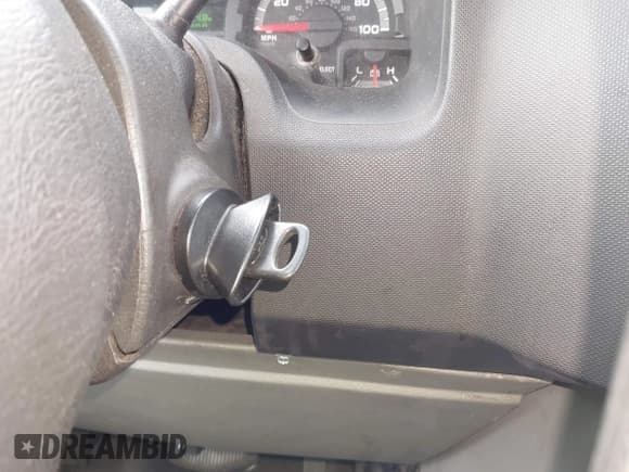 ✅ 2010 Ford Econoline Cargo Commercial • VIN: 1FTNE1EW2ADA91910 • Лот: 42424530. Опубликован ранее на IAAI с пробегом 186 898 миль. Бесплатный доступ к архиву аукционных продаж из США и подробный отчёт об истории автомобиля на DreamBid. Изображение 11.