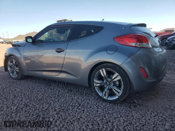 ✅ 2015 Hyundai Veloster • VIN: KMHTC6AD0FU228716 • Lot: 78545614. Wystawiony na Copart z przebiegiem 166 988 mil. Bezpłatny archiwum sprzedaży aukcyjnych z USA i szczegółowy raport historii pojazdu na DreamBid. Zdjęcie 2.