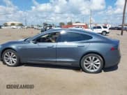 ✅ 2013 Tesla Model S • VIN: 5YJSA1CN7DFP24990 • Lot: 43393021. Wystawiony na IAAI z przebiegiem 143 257 mil. Bezpłatny archiwum sprzedaży aukcyjnych z USA i szczegółowy raport historii pojazdu na DreamBid. Zdjęcie 14.