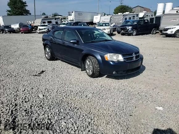 ✅ 2008 Dodge Avenger R/T • VIN: 1B3LC76M18N692244 • Lot: 72253014. Wystawiony na Copart z przebiegiem 190 646 mil. Bezpłatny archiwum sprzedaży aukcyjnych z USA i szczegółowy raport historii pojazdu na DreamBid. Zdjęcie 11.