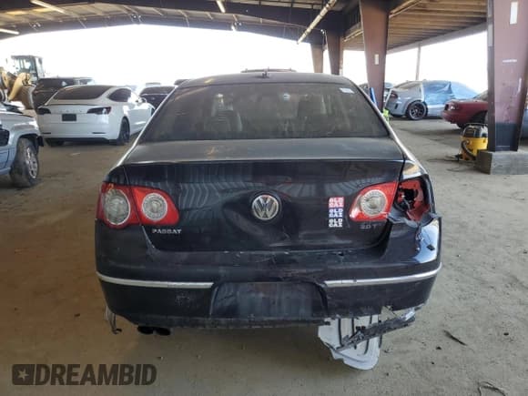 ✅ 2008 Volkswagen Passat Value Edition • VIN: WVWAK93C58P049237 • Lot: 50095415. Wystawiony na Copart z przebiegiem 166 954 mil. Bezpłatny archiwum sprzedaży aukcyjnych z USA i szczegółowy raport historii pojazdu na DreamBid. Zdjęcie 6.