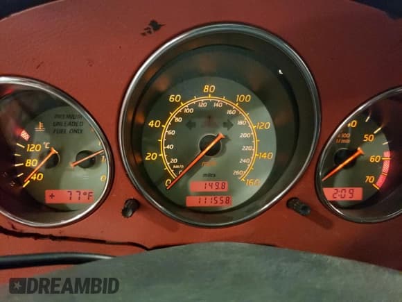 ✅ 1998 Mercedes-Benz SLK 230/320 • VIN: WDBKK47F8WF012583 • Лот: 60975805. Опубликован ранее на Copart с пробегом 111 558 миль. Бесплатный доступ к архиву аукционных продаж из США и подробный отчёт об истории автомобиля на DreamBid. Изображение 9.