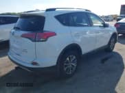 ✅ 2017 Toyota RAV4 XLE • VIN: JTMRJREV2HD117967 • Лот: 43337133. Опубликован ранее на IAAI с пробегом 79 325 миль. Бесплатный доступ к архиву аукционных продаж из США и подробный отчёт об истории автомобиля на DreamBid. Изображение 4.