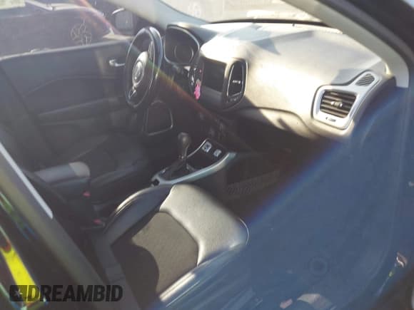 ✅ 2018 Jeep Compass Latitude • VIN: 3C4NJCBB9JT122220 • Lot: 41972125. Listed on IAAI with Not provided. Free auction sales archive from the USA and detailed vehicle history report at DreamBid. Image 5.