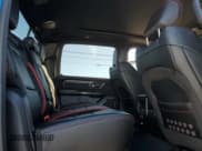 ✅ 2023 Ram 1500 TRX • VIN: 1C6SRFU98PN585201 • Lot: 89646035. Wystawiony na Copart z przebiegiem 15 112 mil. Bezpłatny archiwum sprzedaży aukcyjnych z USA i szczegółowy raport historii pojazdu na DreamBid. Zdjęcie 10.