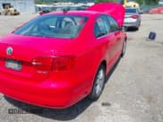 ✅ 2013 Volkswagen Jetta SE • VIN: 3VWDP7AJ9DM448802 • Lot: 42860616. Wystawiony na IAAI z przebiegiem Nie podano. Bezpłatny archiwum sprzedaży aukcyjnych z USA i szczegółowy raport historii pojazdu na DreamBid. Zdjęcie 6.