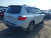 ✅ 2011 Toyota Highlander Limited • VIN: 5TDYK3EH8BS032319 • Lot: 42788094. Listed on IAAI with Not provided. Free auction sales archive from the USA and detailed vehicle history report at DreamBid. Image 4.