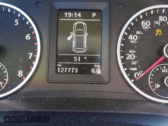 ✅ 2017 Volkswagen Tiguan Wolfsburg Edition • VIN: WVGSV7AX9HK020953 • Lot: 43595885. Listed on IAAI with 127,773 mi. Free auction sales archive from the USA and detailed vehicle history report at DreamBid. Image 7.