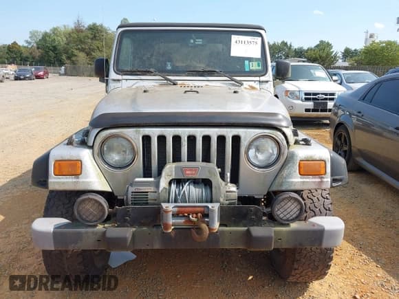 ✅ 2004 Jeep Wrangler Rubicon • VIN: 1J4FA69S74P758231 • Lot: 43113575. Wystawiony na IAAI z przebiegiem 75 048 mil. Bezpłatny archiwum sprzedaży aukcyjnych z USA i szczegółowy raport historii pojazdu na DreamBid. Zdjęcie 12.