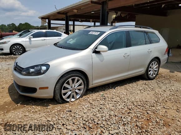 ✅ 2010 Volkswagen Jetta TDI • VIN: 3VWPL7AJ0AM647774 • Lot: 59027875. Listed on Copart with 195,623 mi. Free auction sales archive from the USA and detailed vehicle history report at DreamBid. Image 1.