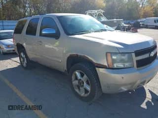 2007 Chevrolet Tahoe LTZ с VIN 1GNFK13027J334239, выставлен на аукционе IAAI как лот 43567236 с пробегом 231 384 миль миль и . История ставок и продаж доступна на DreamBid. Изображение 1.