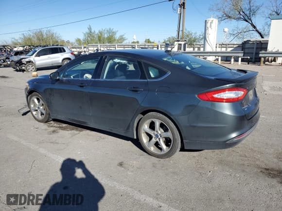✅ 2015 Ford Fusion SE • VIN: 3FA6P0HD4FR244407 • Lot: 82591085. Wystawiony na Copart z przebiegiem 124 592 mil. Bezpłatny archiwum sprzedaży aukcyjnych z USA i szczegółowy raport historii pojazdu na DreamBid. Zdjęcie 2.