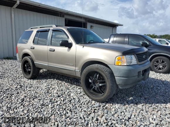 ✅ 2005 Ford Explorer XLS • VIN: 1FMZU62K85UA27357 • Lot: 85119725. Listed on Copart with 177,024 mi. Free auction sales archive from the USA and detailed vehicle history report at DreamBid. Image 4.
