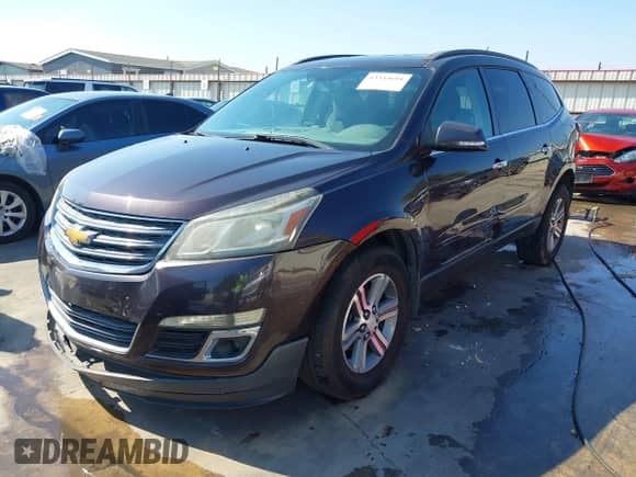 2015 Chevrolet Traverse LT z VIN 1GNKRHKD2FJ142387, wystawiony jako IAAI lot #43333694 z przebiegiem 283 105 mil mil oraz . Historia ofert i sprzedaży dostępna na DreamBid. Obrazek 2.