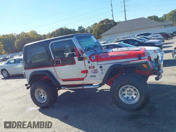 ✅ 2005 Jeep Wrangler X • VIN: 1J4FA39S25P325464 • Lot: 43617427. Listed on IAAI with Not provided. Free auction sales archive from the USA and detailed vehicle history report at DreamBid. Image 13.