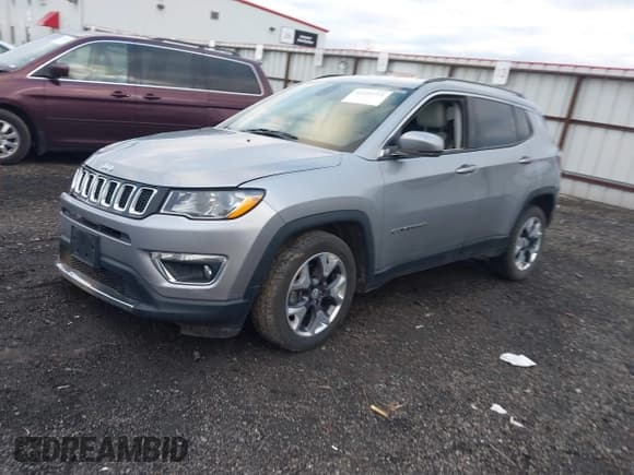 ✅ 2020 Jeep Compass Limited • VIN: 3C4NJDCB0LT127507 • Lot: 41235754. Wystawiony na IAAI z przebiegiem 47 731 mil. Bezpłatny archiwum sprzedaży aukcyjnych z USA i szczegółowy raport historii pojazdu na DreamBid. Zdjęcie 2.