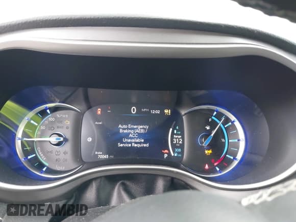 ✅ 2022 Chrysler Pacifica Hybrid Touring L • VIN: 2C4RC1L78NR122793 • Lot: 43696246. Listed on IAAI with 70,045 mi. Free auction sales archive from the USA and detailed vehicle history report at DreamBid. Image 7.