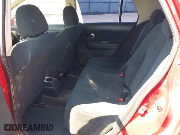 ✅ 2010 Nissan Versa S • VIN: 3N1BC1APXAL412421 • Lot: 42698878. Listed on IAAI with 222,712 mi. Free auction sales archive from the USA and detailed vehicle history report at DreamBid. Image 8.