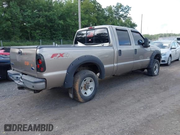 ✅ 2006 Ford F-250 XL • VIN: 1FTSW21PX6EA51581 • Lot: 42942396. Listed on IAAI with Not provided. Free auction sales archive from the USA and detailed vehicle history report at DreamBid. Image 4.