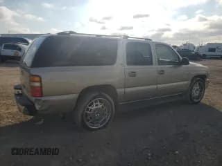 ✅ 2000 Chevrolet Suburban LT • VIN: 3GNEC16T0YG143890 • Lot: 72273534. Wystawiony na Copart z przebiegiem 242 305 mil. Bezpłatny archiwum sprzedaży aukcyjnych z USA i szczegółowy raport historii pojazdu na DreamBid. Zdjęcie 3.